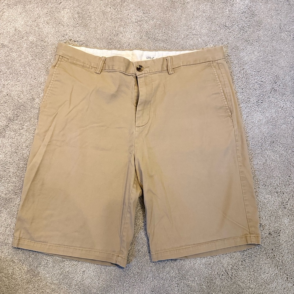 Old Navy Men's Size 38 Tall Khaki Shorts